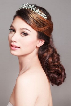 Wedding Hairstyles For Brides in Buckinghamshire